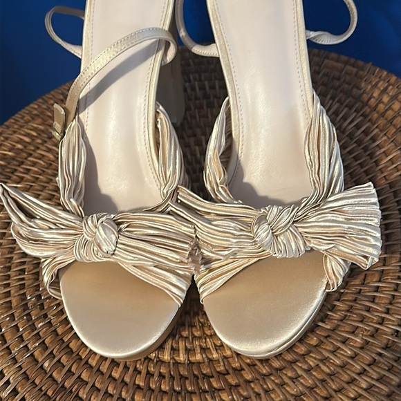 New Women’s VETASTE Pleated Bow Knot Platform Heeled Sandals Size 10 - Picture 3 of 8